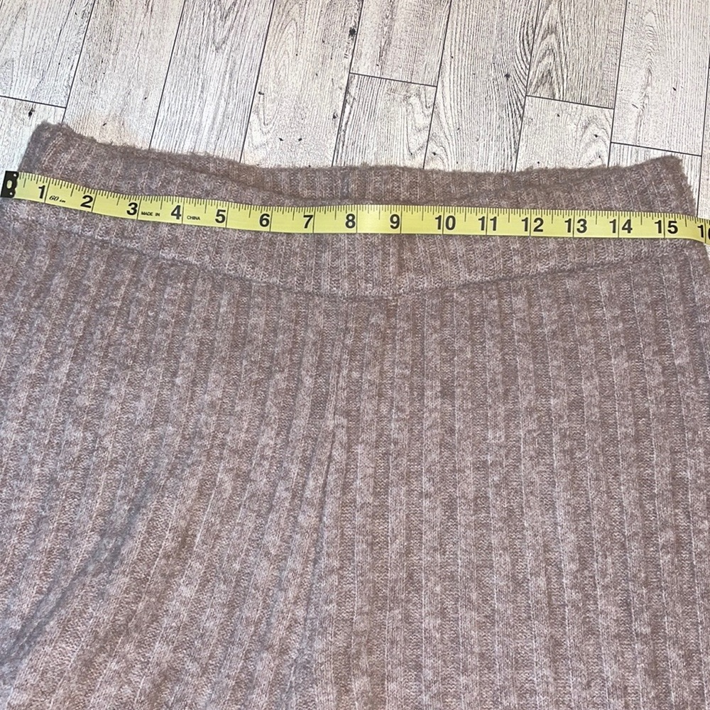 MAMA Rib-knit Wool-blend Pants. Medium - Picture 2 of 10
